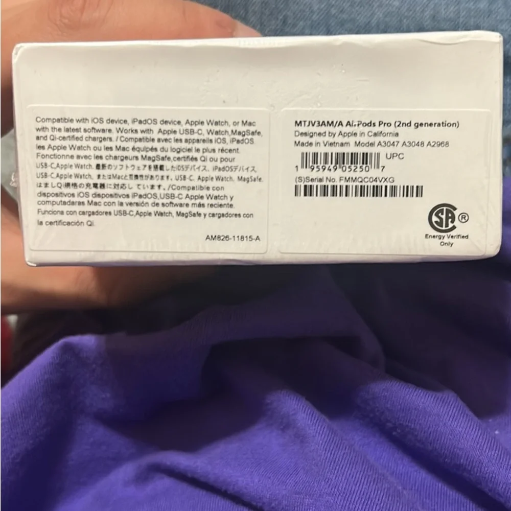 Apple AirPods 2nd generation with seal
